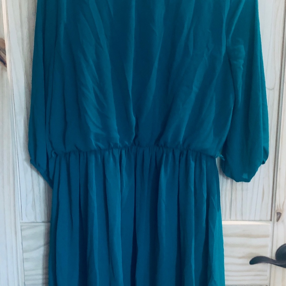 Dress - Picture 3 of 7